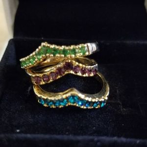 Chevron trio saphire, amethyst and emerald rings